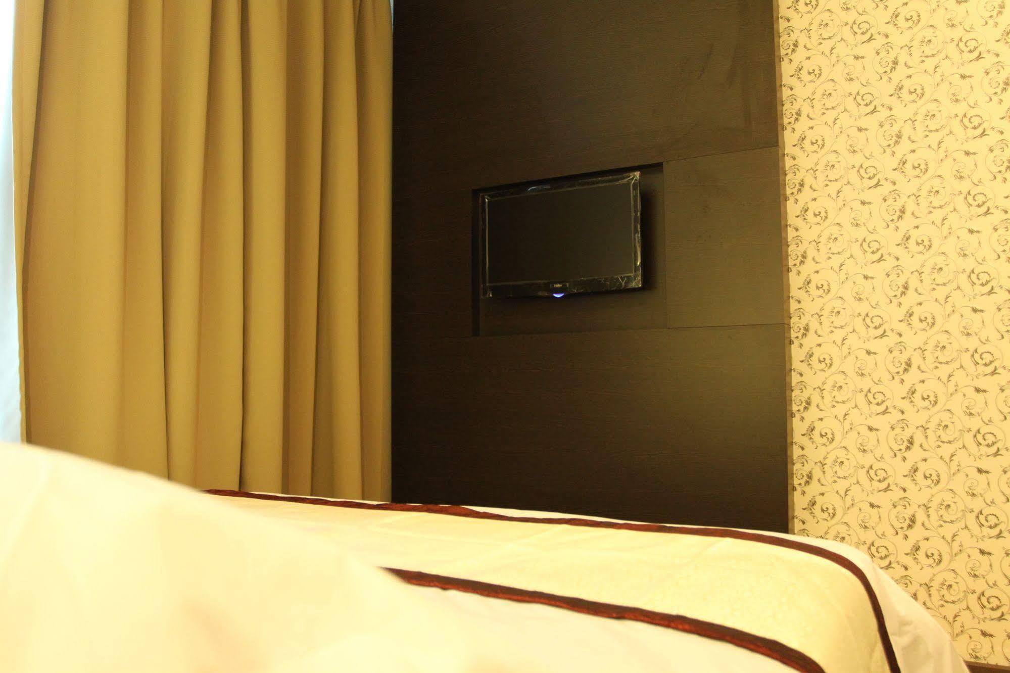 Wf Hotel Johor Bahru Extérieur photo